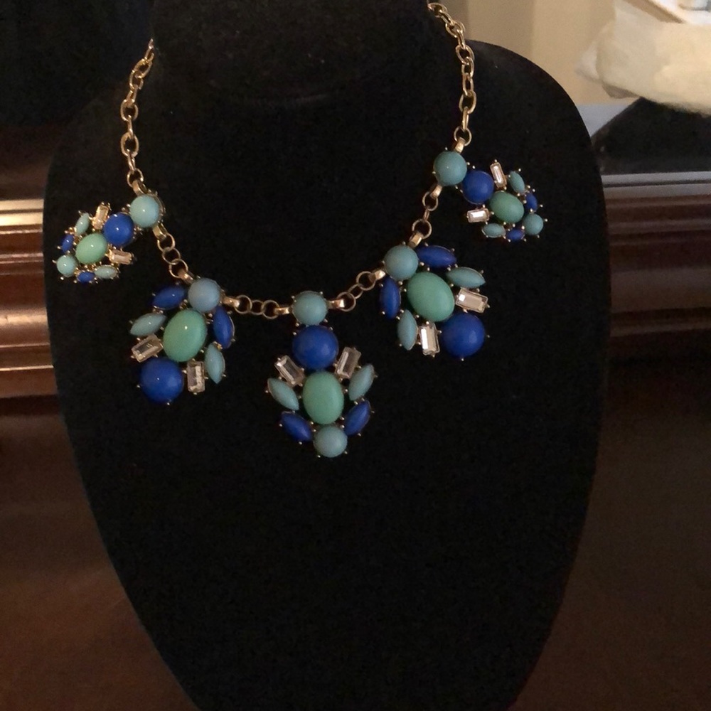 Multi colored blue necklace